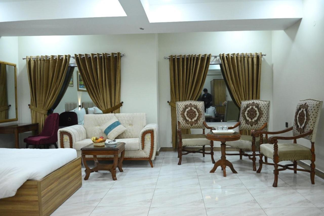 Hotel Pearl Inn Karachi Exteriör bild